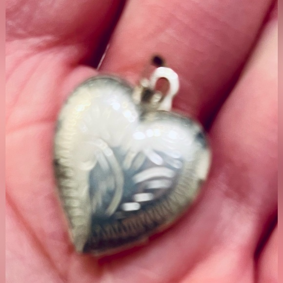4 Photo Heart Locket Artisan Engraved Pendant Necklace, 925, RARE FIND!- Vintage - Picture 11 of 16